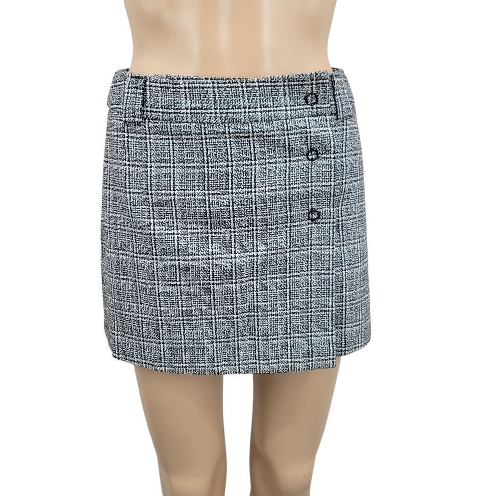 United Colors Of Benetton Y2K Wool Blend Black and White Plaid Wrap Mini Skirt